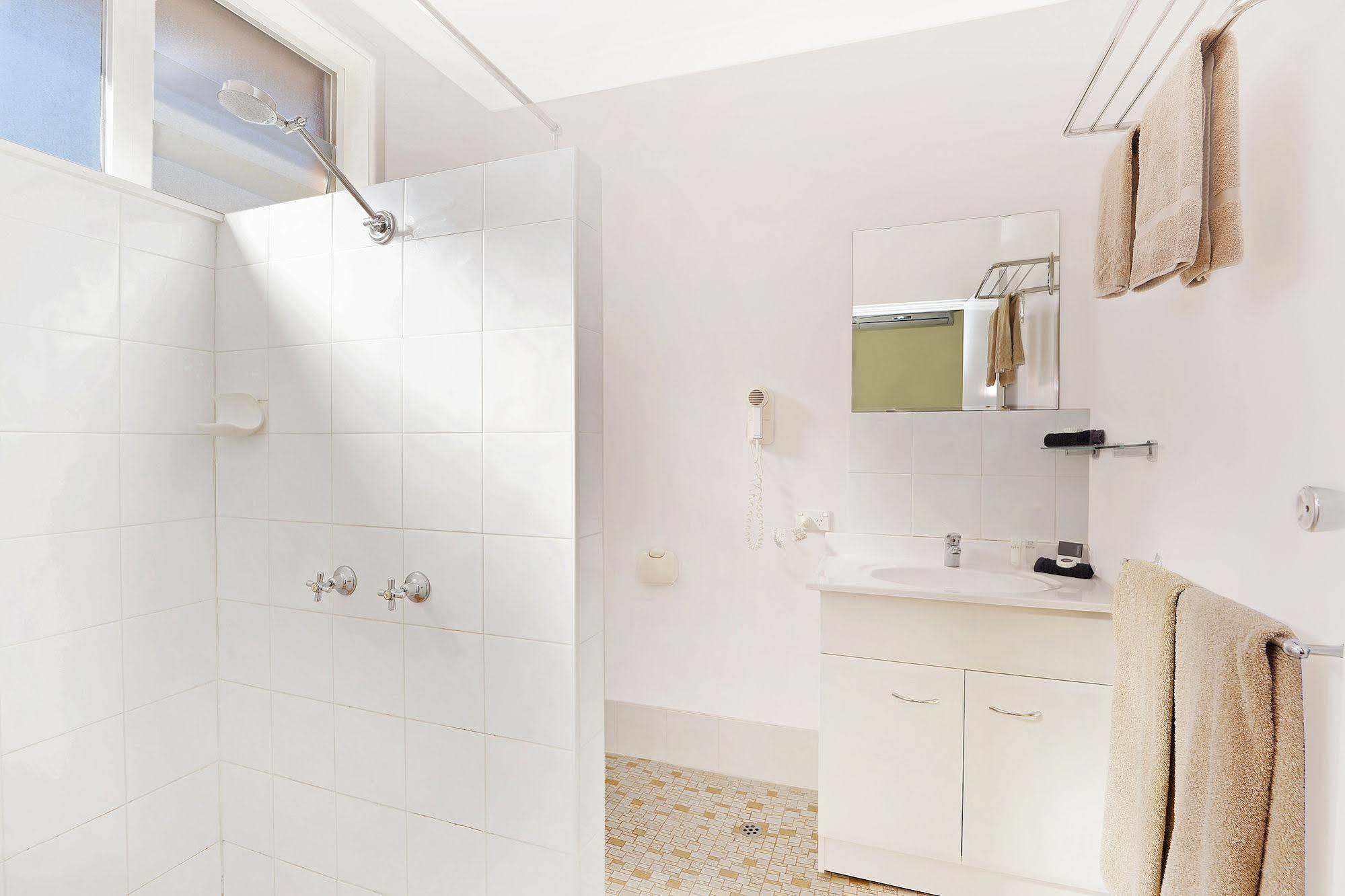 Wingham Motel Ngoại thất bức ảnh